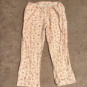 L.L. Bean women’s ' Light Pink Shoe-Print Pajama Bottoms